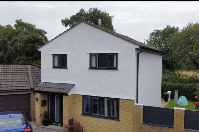 Painting & masonry coatings – pebble dash work in South Wales