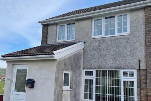Pebble dash cleaning – pebble dash work in South Wales